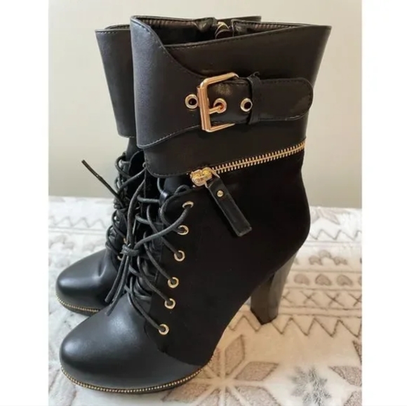 *2/$15* Italina Platform Ankle Boot black - Picture 2 of 8